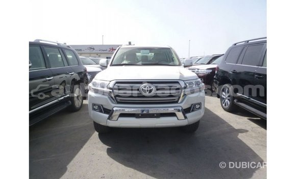 Buy Import Toyota Land Cruiser White Car in Import - Dubai in Barbados Buy Import Toyota Land Cruiser White Car in Import - Dubai in Barbados