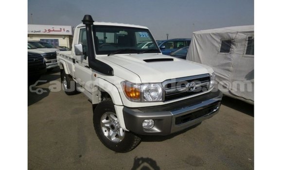 Buy Import Toyota Land Cruiser White Car in Import - Dubai in Barbados Buy Import Toyota Land Cruiser White Car in Import - Dubai in Barbados