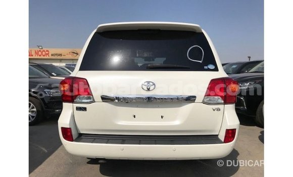 Buy Import Toyota Land Cruiser White Car in Import - Dubai in Barbados Buy Import Toyota Land Cruiser White Car in Import - Dubai in Barbados