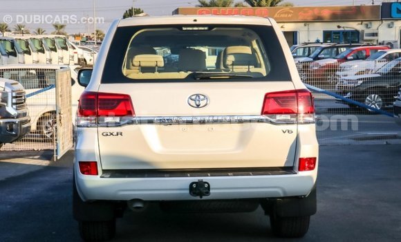 Buy Import Toyota Land Cruiser White Car in Import - Dubai in Barbados Buy Import Toyota Land Cruiser White Car in Import - Dubai in Barbados
