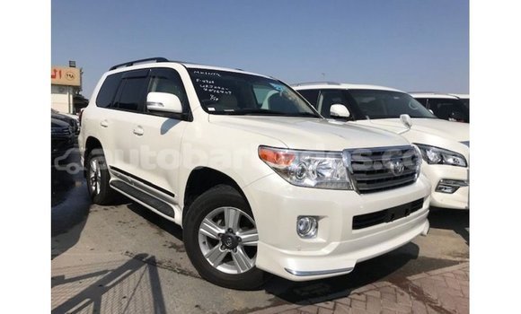 Buy Import Toyota Land Cruiser White Car in Import - Dubai in Barbados Buy Import Toyota Land Cruiser White Car in Import - Dubai in Barbados