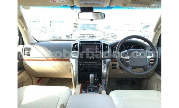 Buy Import Toyota Land Cruiser White Car in Import - Dubai in Barbados Buy Import Toyota Land Cruiser White Car in Import - Dubai in Barbados