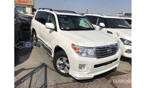 Buy Import Toyota Land Cruiser White Car in Import - Dubai in Barbados Buy Import Toyota Land Cruiser White Car in Import - Dubai in Barbados