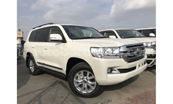 Buy Import Toyota Land Cruiser White Car in Import - Dubai in Barbados Buy Import Toyota Land Cruiser White Car in Import - Dubai in Barbados