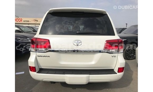 Buy Import Toyota Land Cruiser White Car in Import - Dubai in Barbados Buy Import Toyota Land Cruiser White Car in Import - Dubai in Barbados