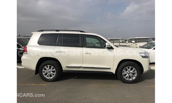 Buy Import Toyota Land Cruiser White Car in Import - Dubai in Barbados Buy Import Toyota Land Cruiser White Car in Import - Dubai in Barbados