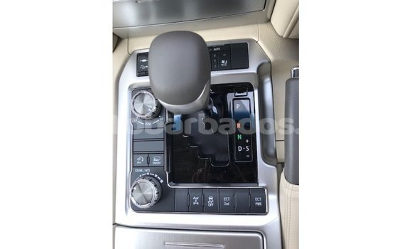 Buy Import Toyota Land Cruiser White Car in Import - Dubai in Barbados Buy Import Toyota Land Cruiser White Car in Import - Dubai in Barbados