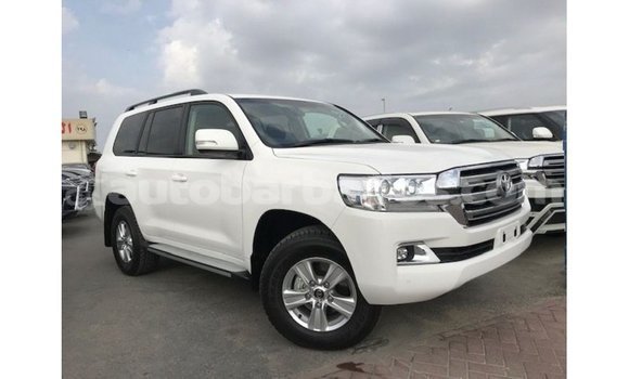 Buy Import Toyota Land Cruiser White Car in Import - Dubai in Barbados Buy Import Toyota Land Cruiser White Car in Import - Dubai in Barbados