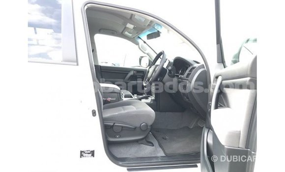 Buy Import Toyota Land Cruiser White Car in Import - Dubai in Barbados Buy Import Toyota Land Cruiser White Car in Import - Dubai in Barbados