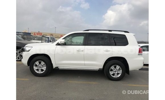 Buy Import Toyota Land Cruiser White Car in Import - Dubai in Barbados Buy Import Toyota Land Cruiser White Car in Import - Dubai in Barbados
