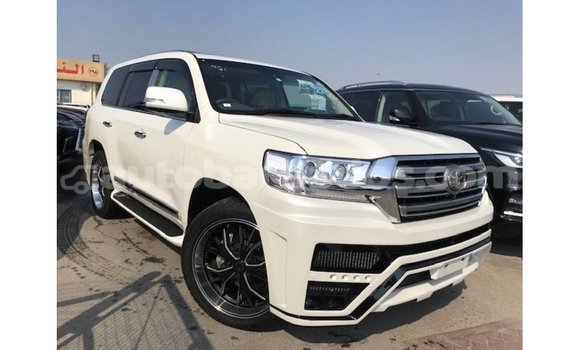 Buy Import Toyota Land Cruiser White Car in Import - Dubai in Barbados Buy Import Toyota Land Cruiser White Car in Import - Dubai in Barbados