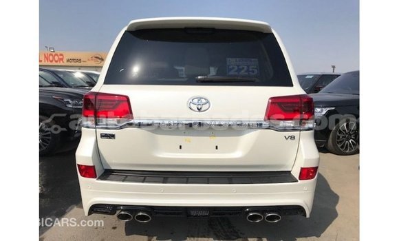 Buy Import Toyota Land Cruiser White Car in Import - Dubai in Barbados Buy Import Toyota Land Cruiser White Car in Import - Dubai in Barbados