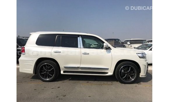 Buy Import Toyota Land Cruiser White Car in Import - Dubai in Barbados Buy Import Toyota Land Cruiser White Car in Import - Dubai in Barbados