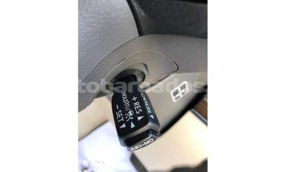 Buy Import Toyota Land Cruiser White Car in Import - Dubai in Barbados Buy Import Toyota Land Cruiser White Car in Import - Dubai in Barbados