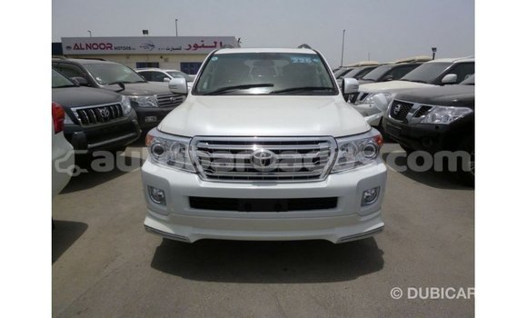 Buy Import Toyota Land Cruiser White Car in Import - Dubai in Barbados Buy Import Toyota Land Cruiser White Car in Import - Dubai in Barbados