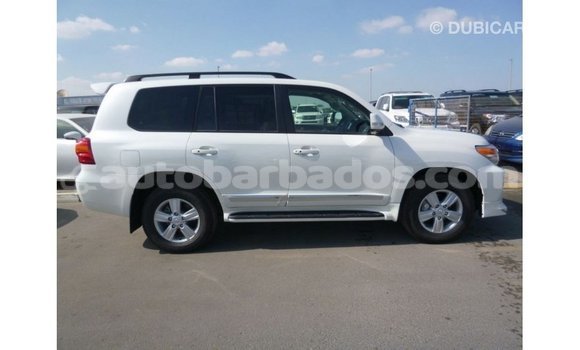 Buy Import Toyota Land Cruiser White Car in Import - Dubai in Barbados Buy Import Toyota Land Cruiser White Car in Import - Dubai in Barbados