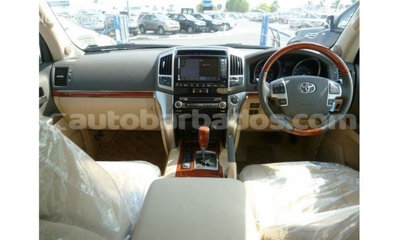 Buy Import Toyota Land Cruiser White Car in Import - Dubai in Barbados Buy Import Toyota Land Cruiser White Car in Import - Dubai in Barbados
