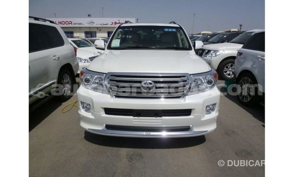 Buy Import Toyota Land Cruiser White Car in Import - Dubai in Barbados Buy Import Toyota Land Cruiser White Car in Import - Dubai in Barbados