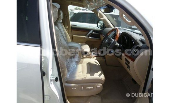 Buy Import Toyota Land Cruiser White Car in Import - Dubai in Barbados Buy Import Toyota Land Cruiser White Car in Import - Dubai in Barbados