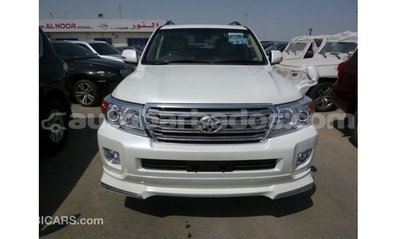 Buy Import Toyota Land Cruiser White Car in Import - Dubai in Barbados Buy Import Toyota Land Cruiser White Car in Import - Dubai in Barbados