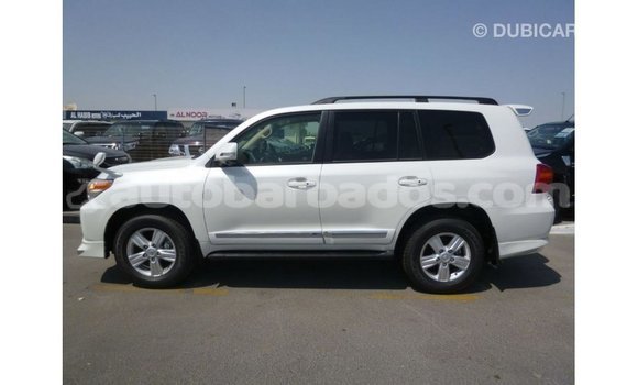 Buy Import Toyota Land Cruiser White Car in Import - Dubai in Barbados Buy Import Toyota Land Cruiser White Car in Import - Dubai in Barbados