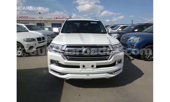 Buy Import Toyota Land Cruiser White Car in Import - Dubai in Barbados Buy Import Toyota Land Cruiser White Car in Import - Dubai in Barbados