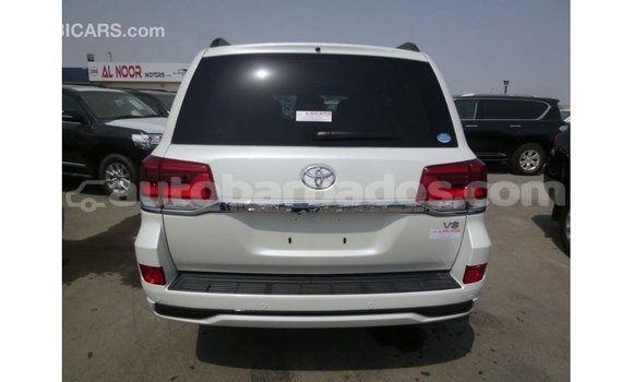 Buy Import Toyota Land Cruiser White Car in Import - Dubai in Barbados Buy Import Toyota Land Cruiser White Car in Import - Dubai in Barbados
