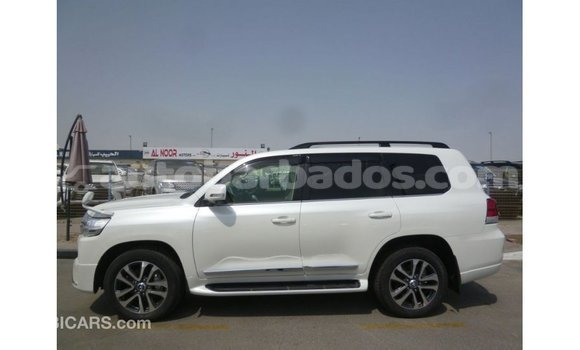 Buy Import Toyota Land Cruiser White Car in Import - Dubai in Barbados Buy Import Toyota Land Cruiser White Car in Import - Dubai in Barbados