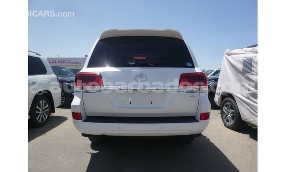 Buy Import Toyota Land Cruiser White Car in Import - Dubai in Barbados Buy Import Toyota Land Cruiser White Car in Import - Dubai in Barbados