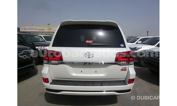 Buy Import Toyota Land Cruiser White Car in Import - Dubai in Barbados Buy Import Toyota Land Cruiser White Car in Import - Dubai in Barbados