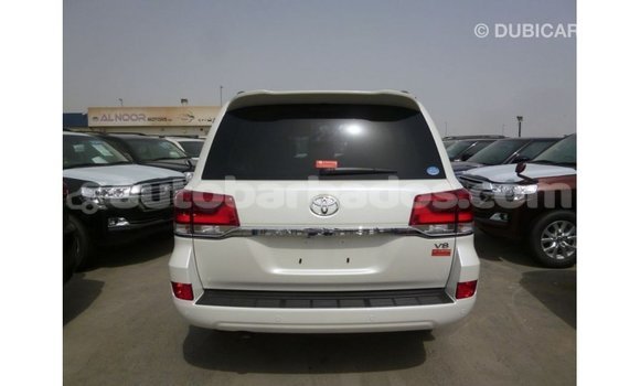 Buy Import Toyota Land Cruiser White Car in Import - Dubai in Barbados Buy Import Toyota Land Cruiser White Car in Import - Dubai in Barbados