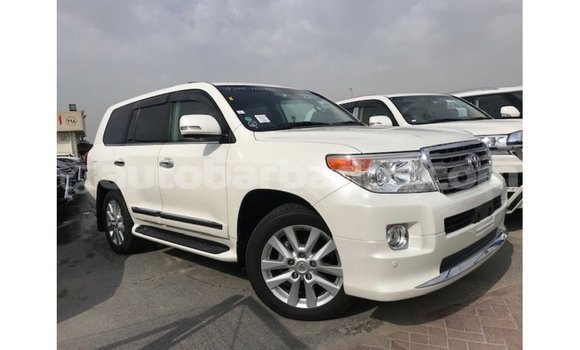 Buy Import Toyota Land Cruiser White Car in Import - Dubai in Barbados Buy Import Toyota Land Cruiser White Car in Import - Dubai in Barbados