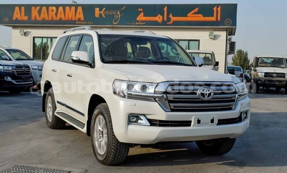 Buy Import Toyota Land Cruiser White Car in Import - Dubai in Barbados Buy Import Toyota Land Cruiser White Car in Import - Dubai in Barbados