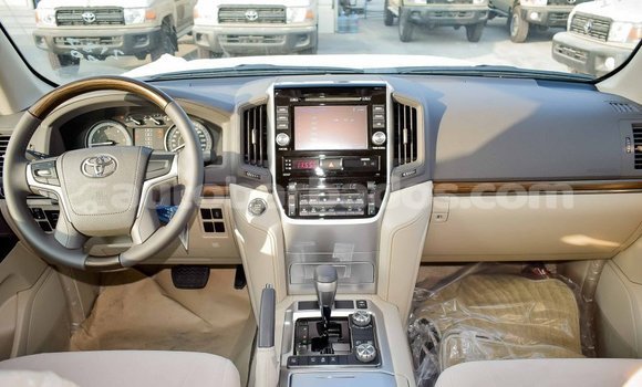 Buy Import Toyota Land Cruiser White Car in Import - Dubai in Barbados Buy Import Toyota Land Cruiser White Car in Import - Dubai in Barbados