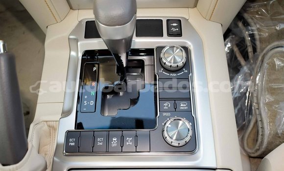 Buy Import Toyota Land Cruiser White Car in Import - Dubai in Barbados Buy Import Toyota Land Cruiser White Car in Import - Dubai in Barbados