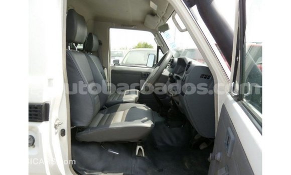 Buy Import Toyota Land Cruiser White Car in Import - Dubai in Barbados Buy Import Toyota Land Cruiser White Car in Import - Dubai in Barbados