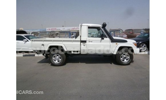 Buy Import Toyota Land Cruiser White Car in Import - Dubai in Barbados Buy Import Toyota Land Cruiser White Car in Import - Dubai in Barbados