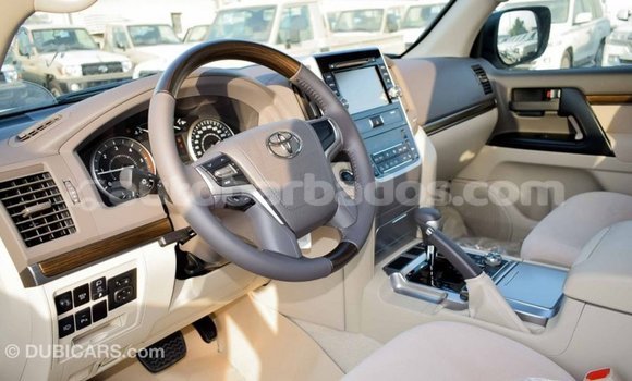 Buy Import Toyota Land Cruiser White Car in Import - Dubai in Barbados Buy Import Toyota Land Cruiser White Car in Import - Dubai in Barbados