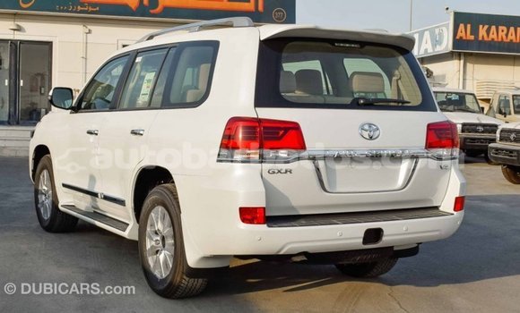 Buy Import Toyota Land Cruiser White Car in Import - Dubai in Barbados Buy Import Toyota Land Cruiser White Car in Import - Dubai in Barbados
