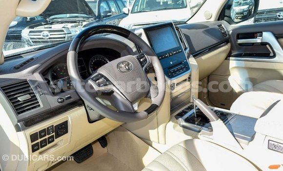 Buy Import Toyota Land Cruiser White Car in Import - Dubai in Barbados Buy Import Toyota Land Cruiser White Car in Import - Dubai in Barbados