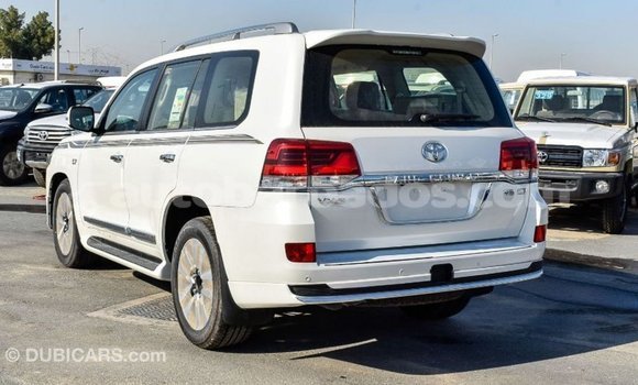 Buy Import Toyota Land Cruiser White Car in Import - Dubai in Barbados Buy Import Toyota Land Cruiser White Car in Import - Dubai in Barbados