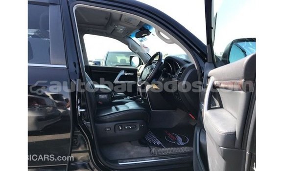 Buy Import Toyota Land Cruiser Black Car in Import - Dubai in Barbados Buy Import Toyota Land Cruiser Black Car in Import - Dubai in Barbados