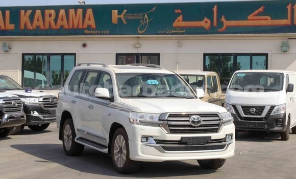 Buy Import Toyota Land Cruiser White Car in Import - Dubai in Barbados Buy Import Toyota Land Cruiser White Car in Import - Dubai in Barbados