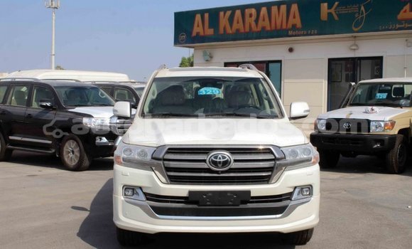Buy Import Toyota Land Cruiser White Car in Import - Dubai in Barbados Buy Import Toyota Land Cruiser White Car in Import - Dubai in Barbados