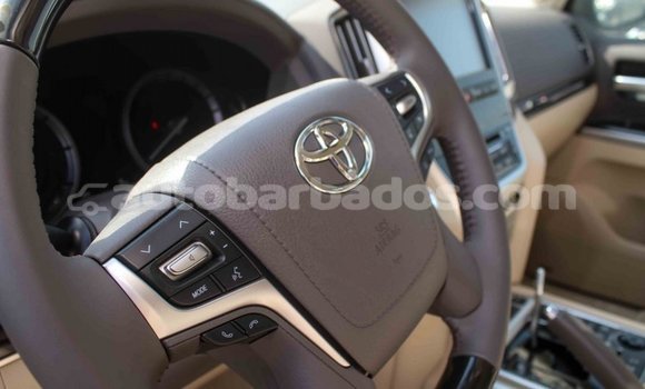 Buy Import Toyota Land Cruiser White Car in Import - Dubai in Barbados Buy Import Toyota Land Cruiser White Car in Import - Dubai in Barbados