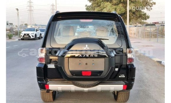 Buy Import Mitsubishi Pajero Black Car in Import - Dubai in Barbados Buy Import Mitsubishi Pajero Black Car in Import - Dubai in Barbados
