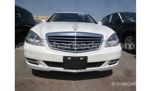 Buy Import Mercedes-Benz 190 (W201) White Car in Import - Dubai in Barbados Buy Import Mercedes-Benz 190 (W201) White Car in Import - Dubai in Barbados