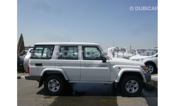 Buy Import Toyota Land Cruiser White Car in Import - Dubai in Barbados Buy Import Toyota Land Cruiser White Car in Import - Dubai in Barbados