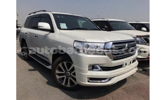 Buy Import Toyota Land Cruiser White Car in Import - Dubai in Barbados Buy Import Toyota Land Cruiser White Car in Import - Dubai in Barbados