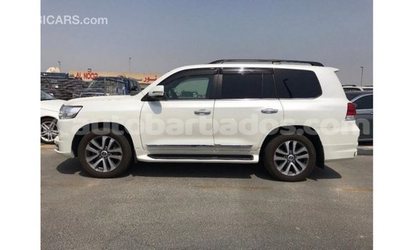 Buy Import Toyota Land Cruiser White Car in Import - Dubai in Barbados Buy Import Toyota Land Cruiser White Car in Import - Dubai in Barbados